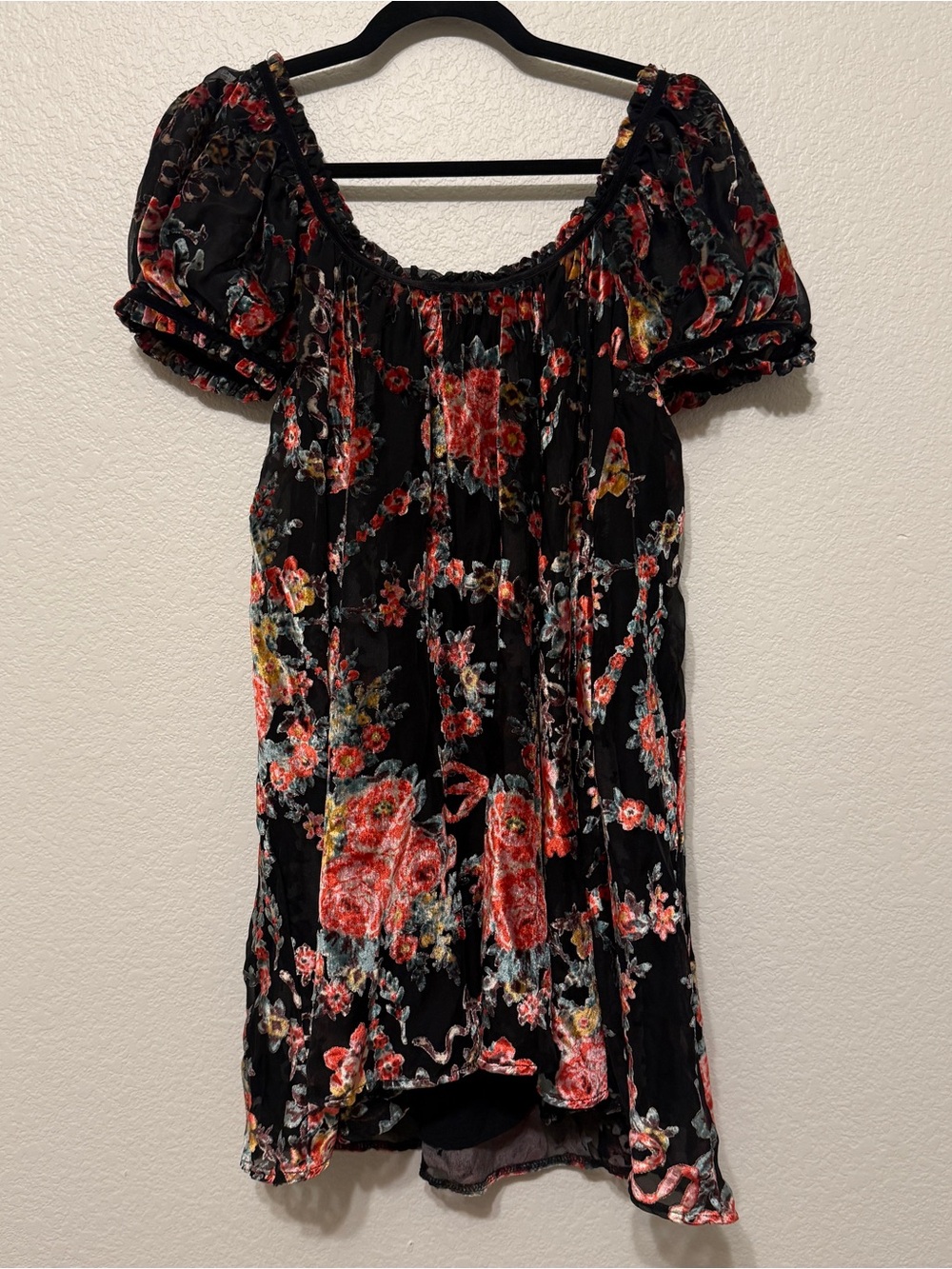 🦋 Free People| EUC Beautiful Blooms Velvet Floral Mini Dress Black S - Picture 3 of 9